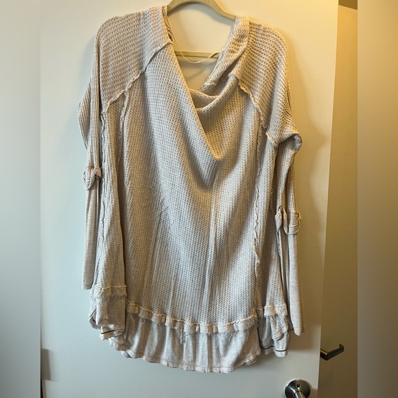 Free People Oversized cream Raw Hem Long Sleeve Waffle Knit
Thermal Shirt - Picture 4 of 4